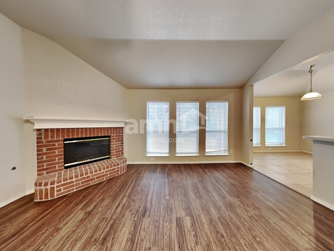 Photo - 3213 Scenic Glen Dr