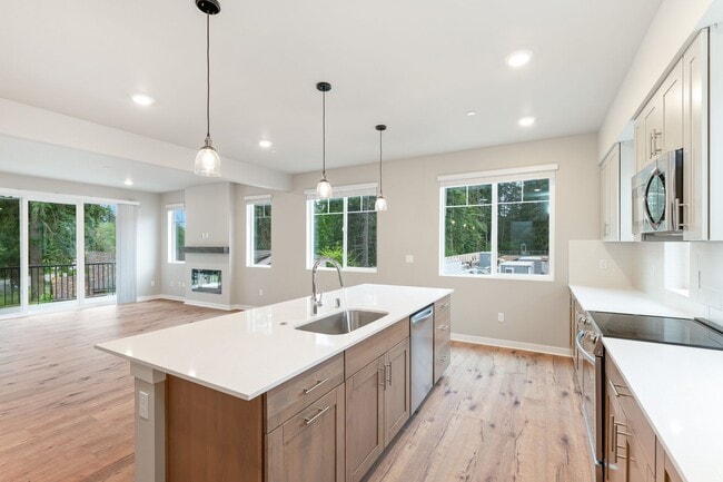 4 Bed | 3.5 Bathroom | 1800 Sq Ft | $3,700 - 4 Bed | 3.5 Bathroom | 1800 Sq Ft | $3,700 Townhome