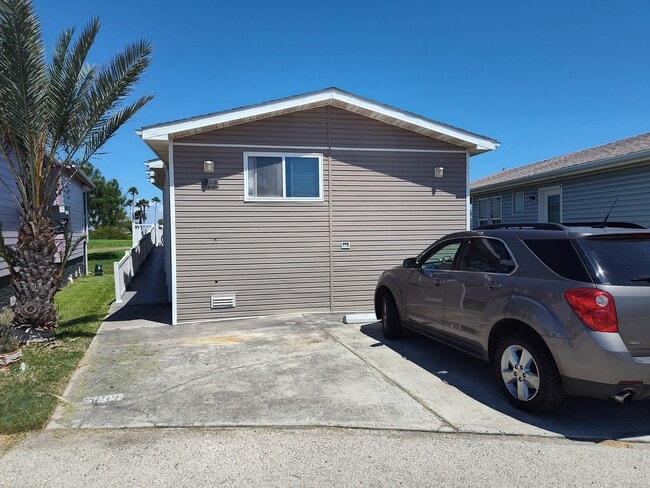 Photo - 33840 S Garcia St