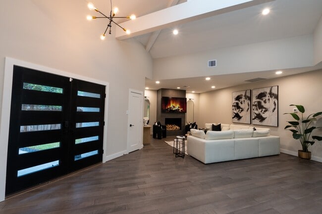 Photo - 10023 Piping Rock Ln