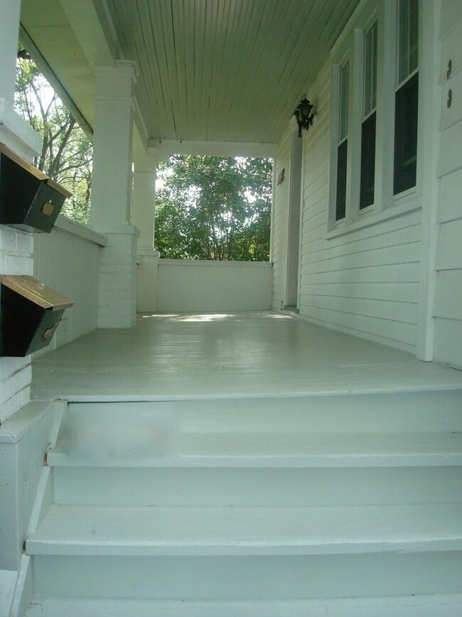 Photo - 1123 Midland Blvd Unit Upper