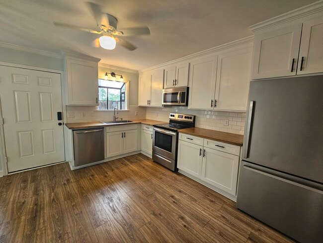 Photo - 634 Cobblestone Dr Unit 634
