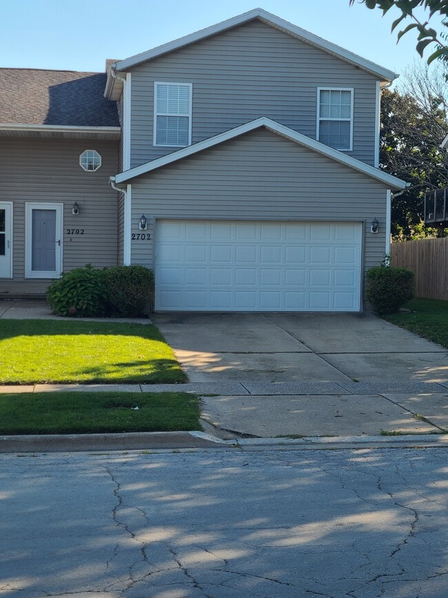 Photo - 2702 Carrington Ln
