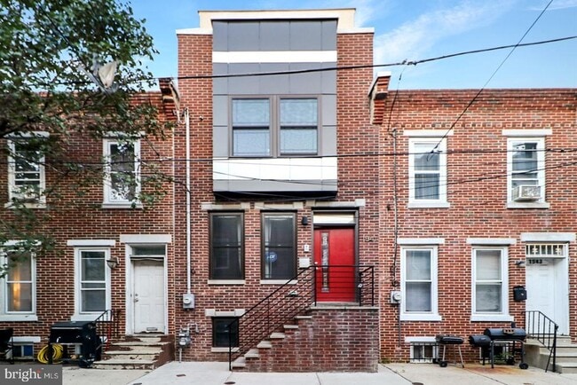 Building Photo - 1541 S Woodstock St Rental