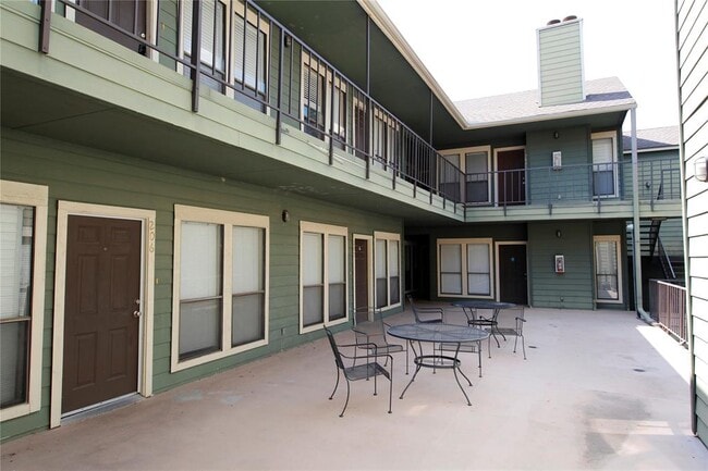 Photo - 2706 Salado St Unit 204