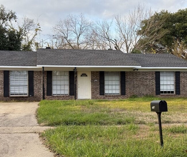 Building Photo - Rental Property