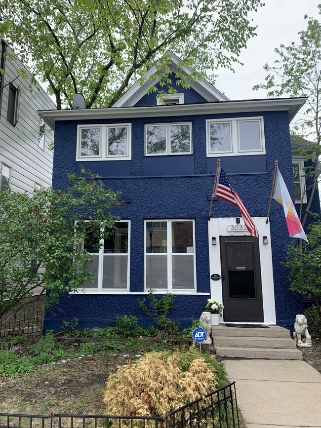 Photo - 3032 grand ave