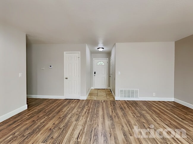 Photo - 234 Yellowstone Dr