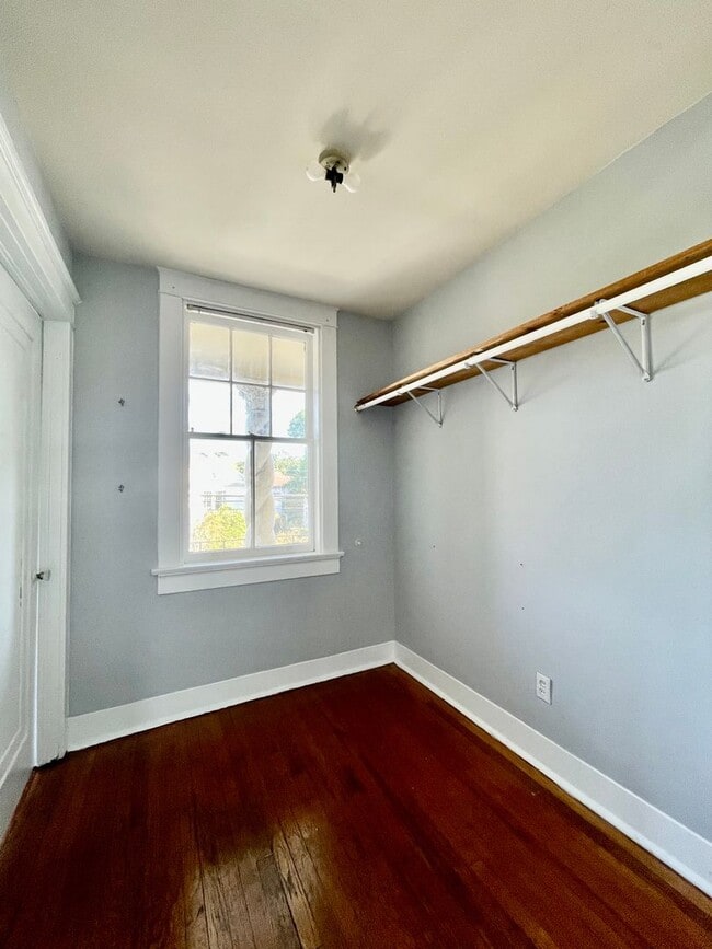 Photo - 2 Bed/1 Bath Near Campus Unit D