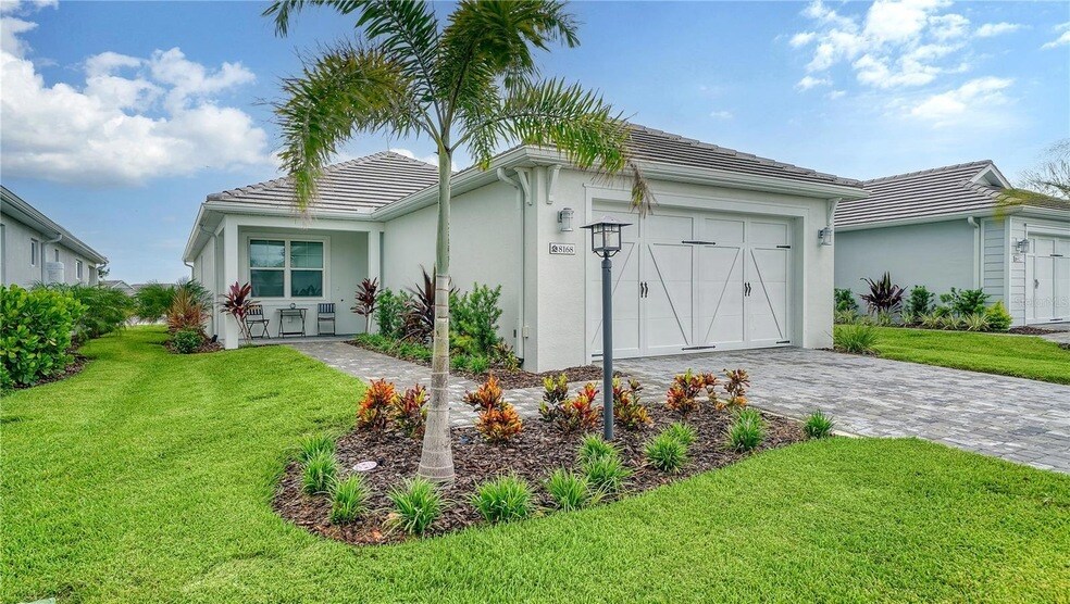Photo - 8168 Sternway Rd