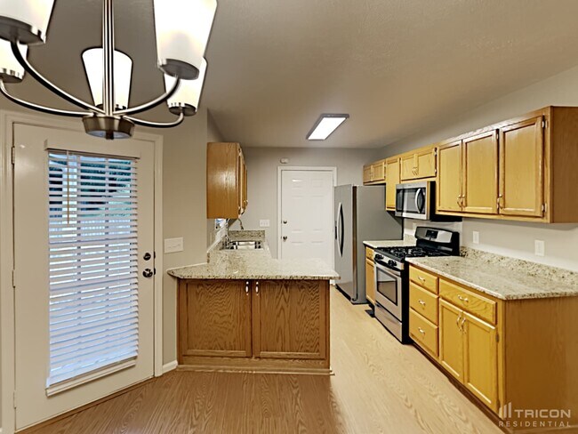 Photo - 712 Paige Ct