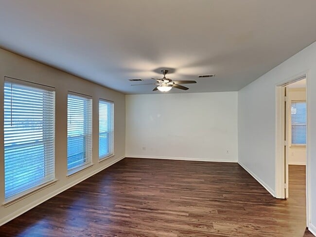 Photo - 31442 Camden Village Dr