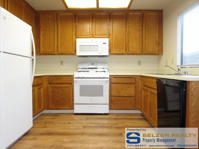 Photo - 880 S Orchard Ave Unit #A-H