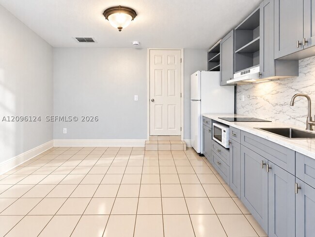 3884 NW 2nd St Unit 1