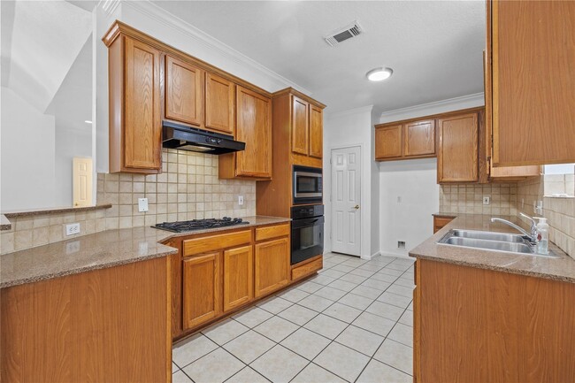 Photo - 2106 Hawks Rd