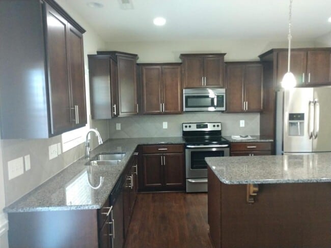 Photo - 150 Tipperary St