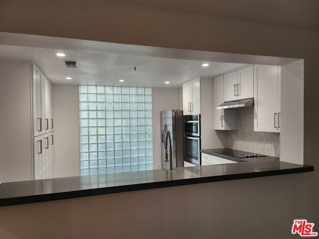 Photo - 2122 Century Park Ln Unidad 213