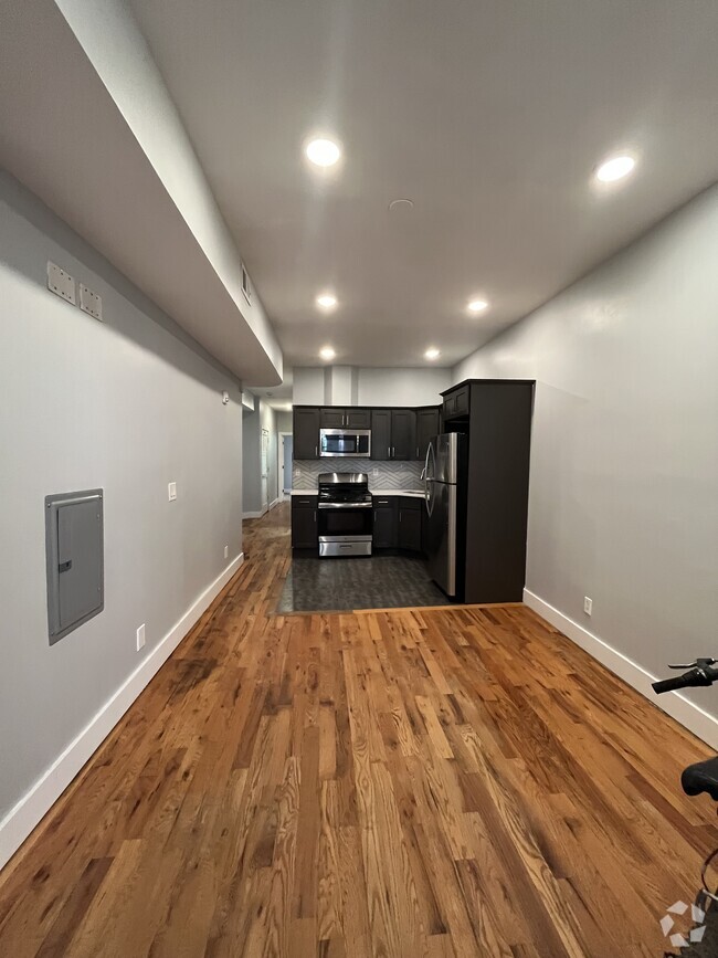 Building Photo - 19 Jewett Ave Unit 1F Rental
