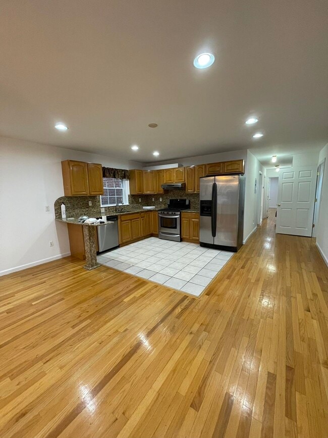 Photo - 90 Leonard St Unit 2A