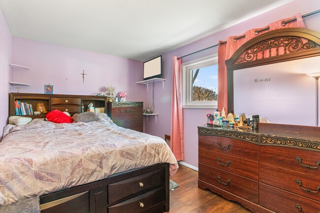 Photo - 379 Stone Pl