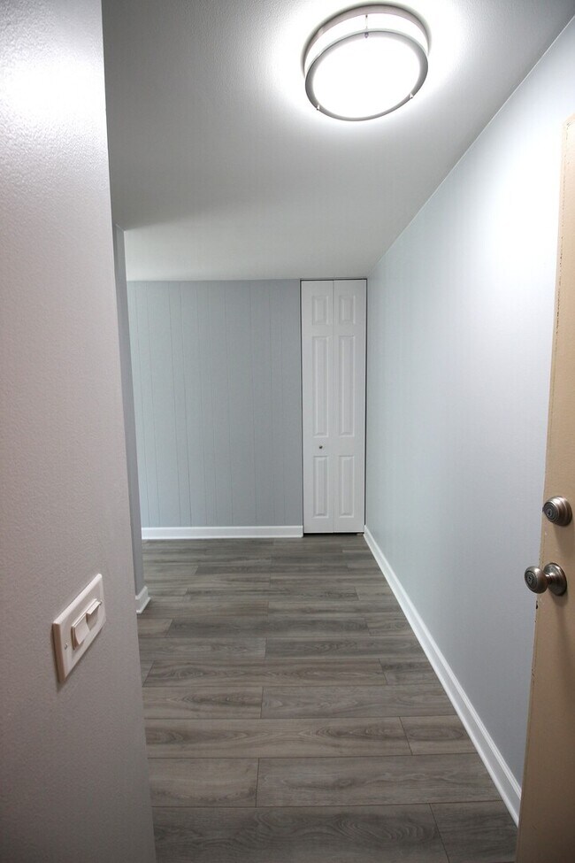 Photo - 3018 Roberts Dr Unit 8