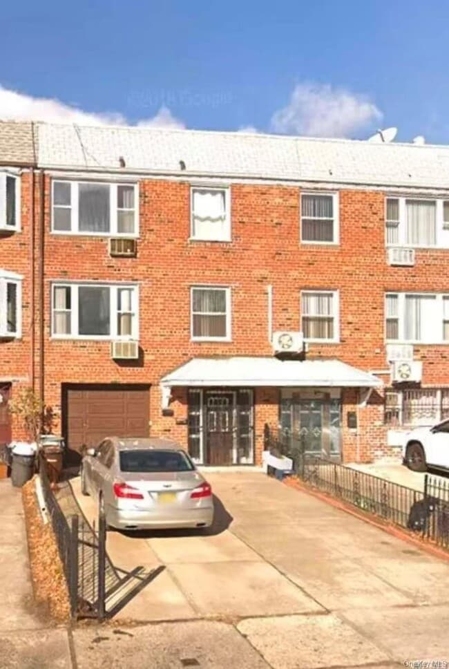 Building Photo - 147-31 Barclay Ave
