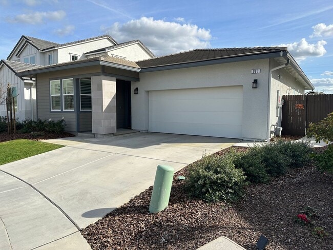 Photo - Gorgeous Riverstone 3/2