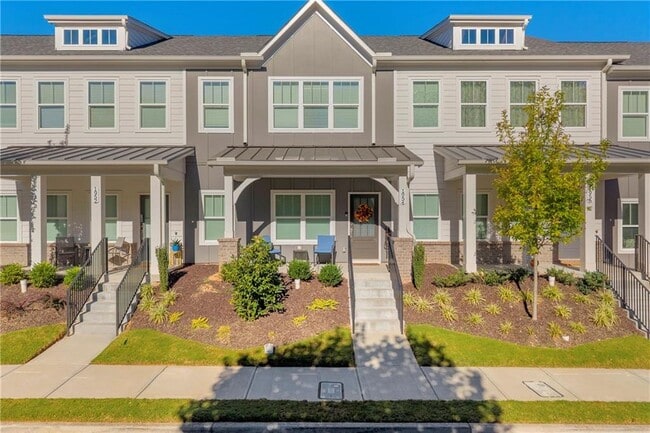 Building Photo - 1954 Sanford Dr