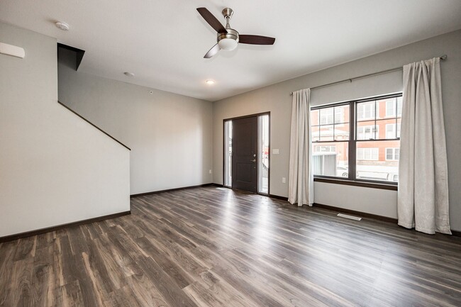 Photo - Spacious Townhome In The Kingston Neighborhood
