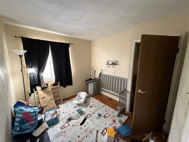 Photo - 1415 Wishart Pl