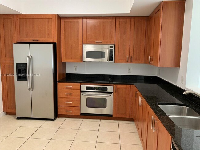 Photo - 3340 NE 190th St Unidad 605 Rental