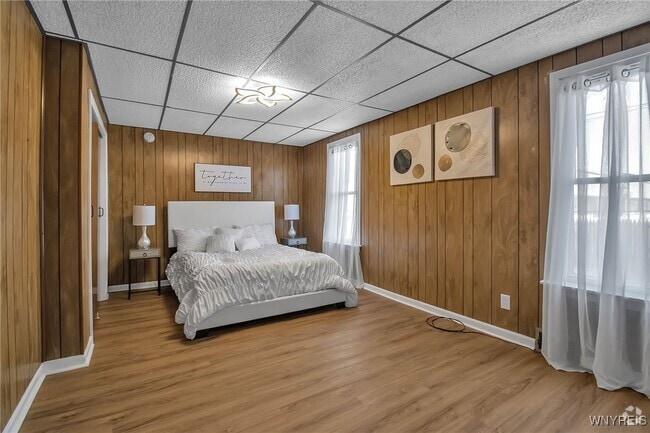 Building Photo - 990 Hertel Ave Rental