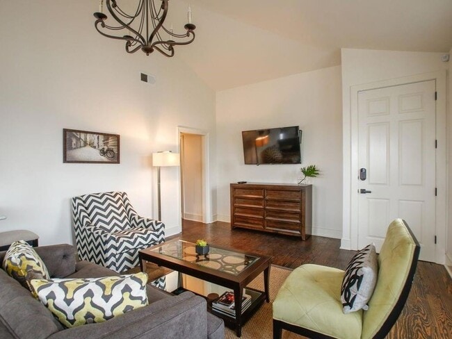 Photo - 937 St. Louis