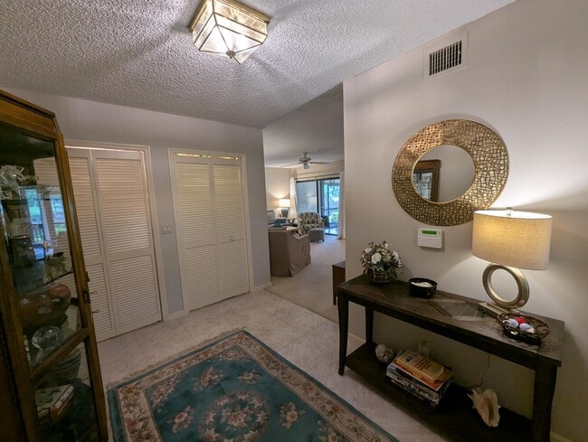 Photo - 16941 Waterbend Dr Unidad 152