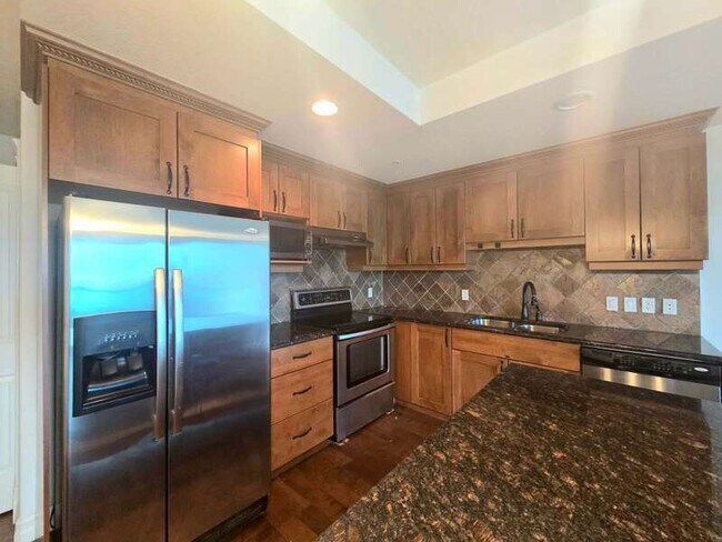 Photo - 10142 111 St NW