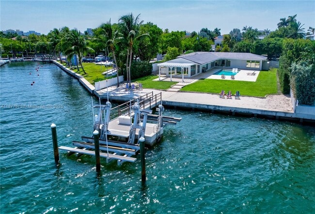 Building Photo - 200 Harbor Dr Rental