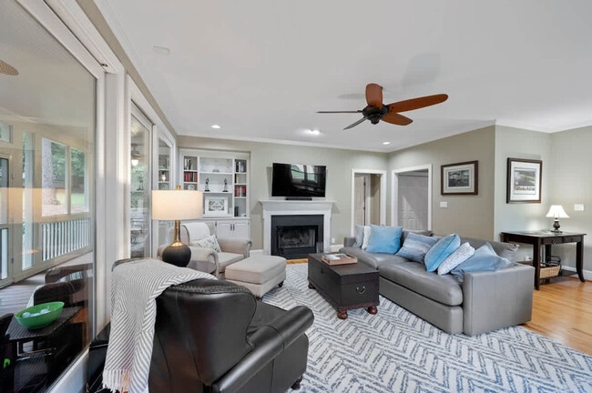 Photo - 110 Mayfair Ct Unit SI FL9-ID1594705P