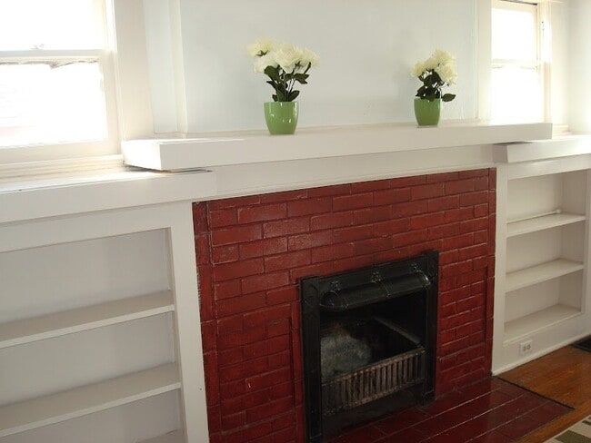 Photo - 2115 N Kansas St