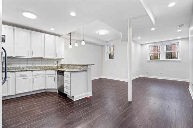 Photo - 4906 N Whipple St Unit G