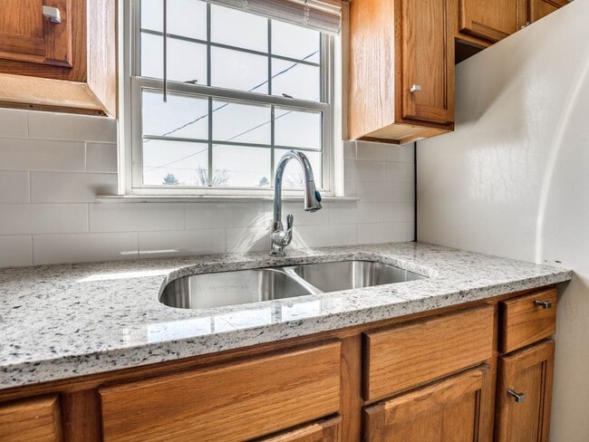 Photo - 2 Bedroom, 1 Bath Home in Shawnee!