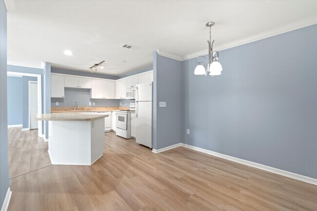 Photo - 3591 Kernan Blvd S