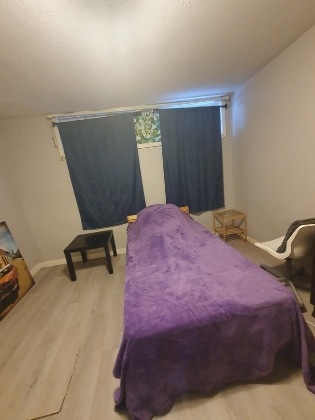 Photo - 1790 Hemlock St