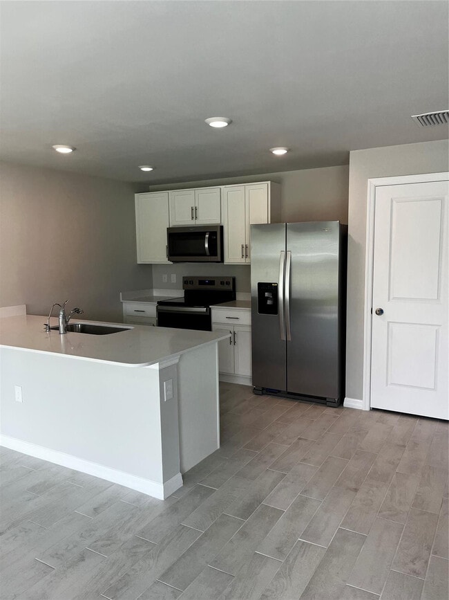 Photo - 2807 34th St W