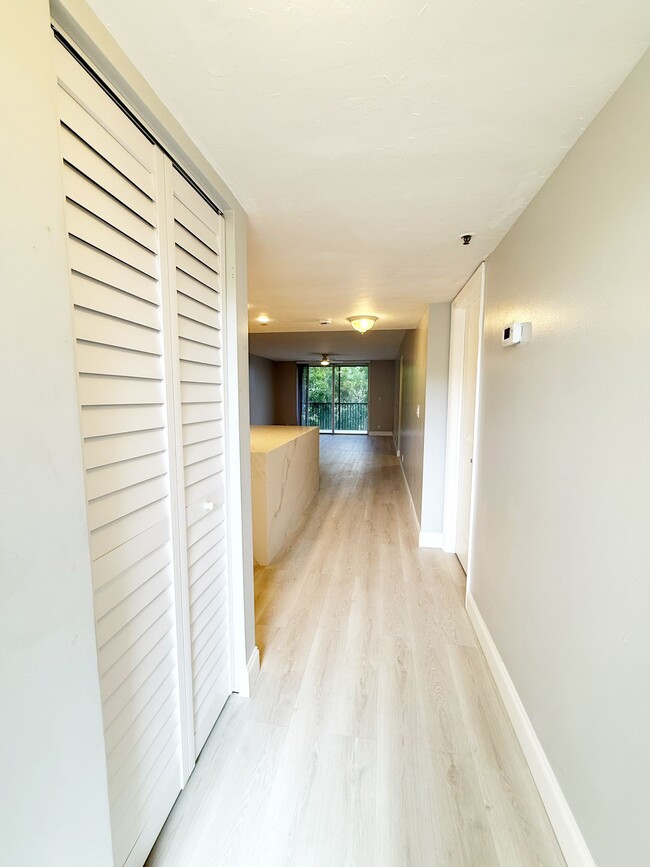 Photo - 3300 W Rolling Hills Cir Unit 410