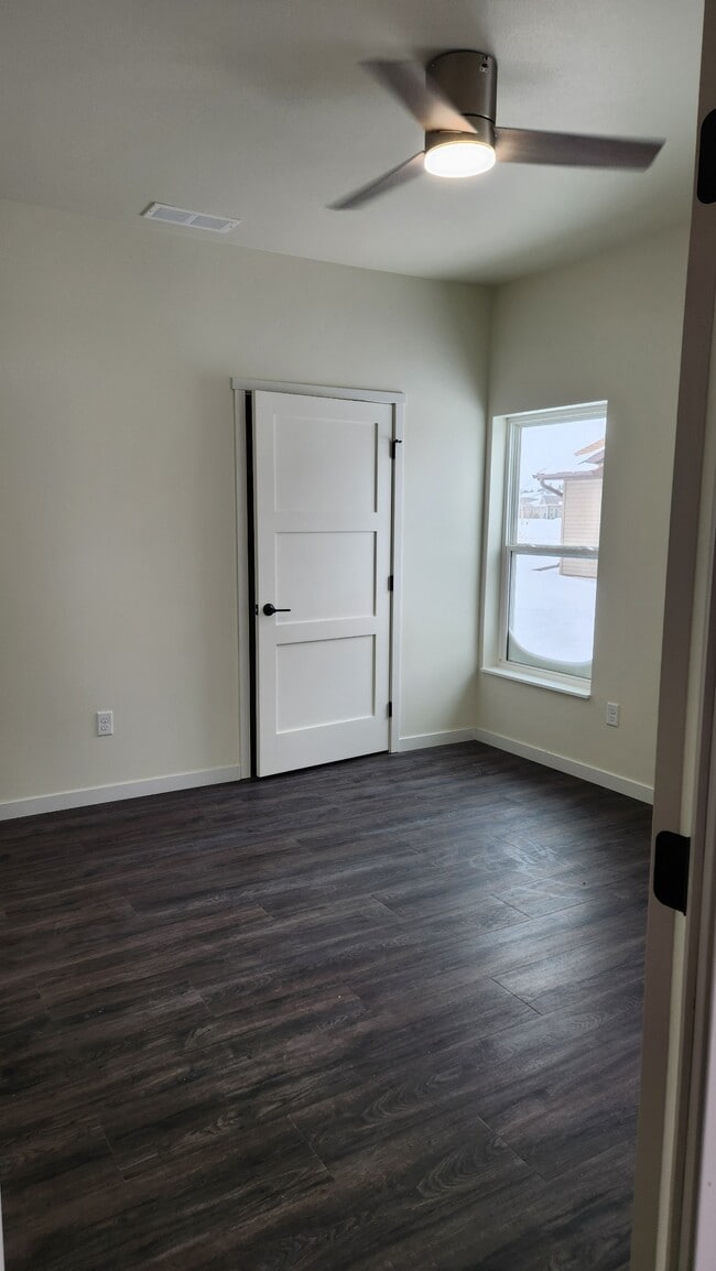 Photo - 812 7th St SW Unit B