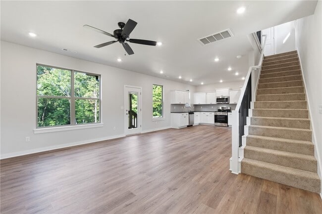 Photo - 5 Hebrides Ln