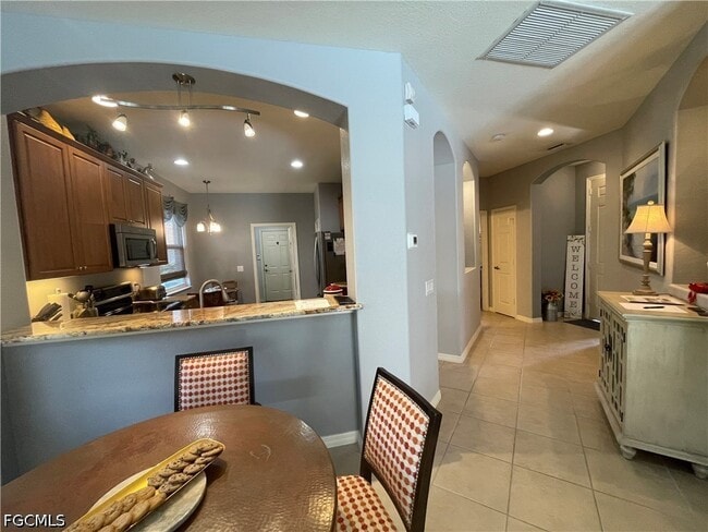 10630 Camarelle Cir