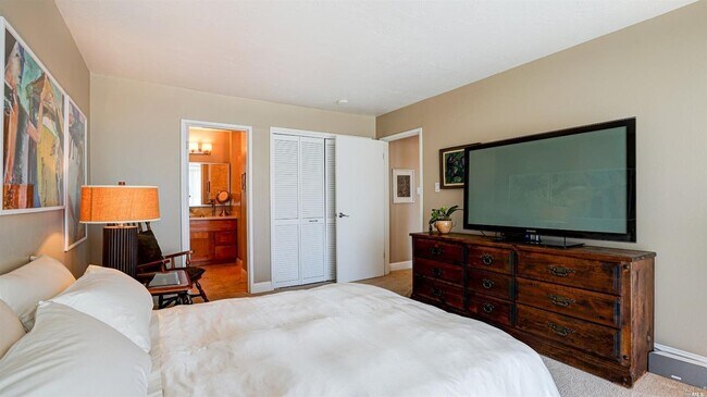 Photo - 1220 Shelter Bay Ave