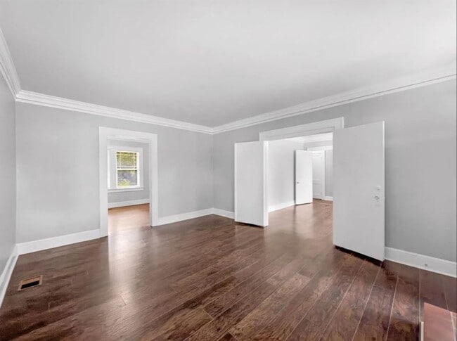 Photo - 2794 Lake Harbin Rd