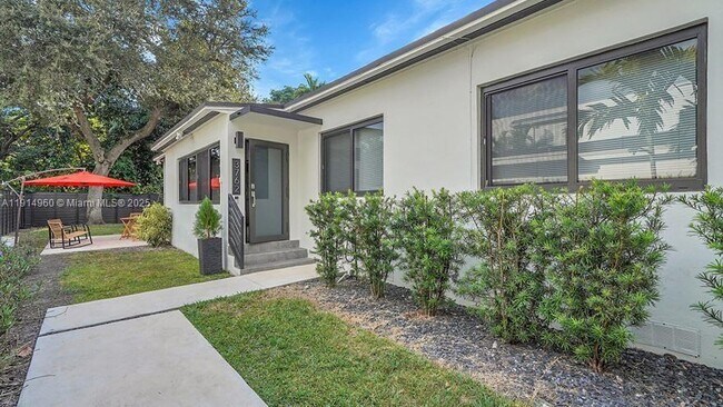 Photo - 3764 SW 27th Ln Unit 3762